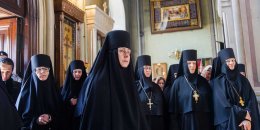 Святейший Патриарх Кирилл вернул икону Богородицы «Целительница» в Алексеевскую женскую обитель Москвы